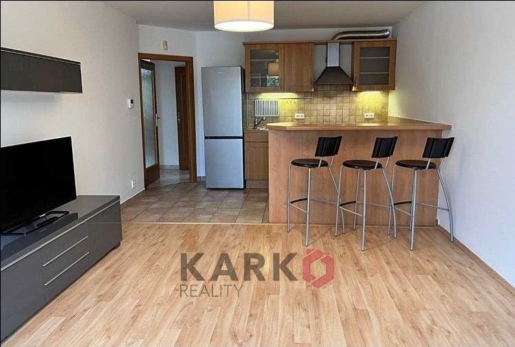 3+kk, Chalabalova, Praha, 72 m²