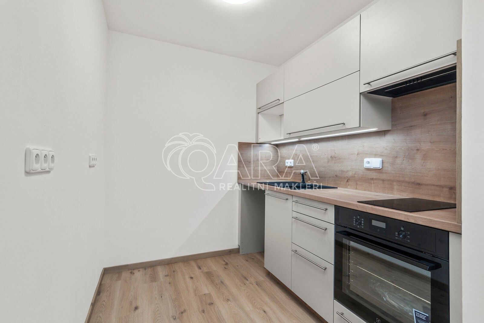 Pronájem byt 2+kk - Francouzská, Kladno, 40 m²