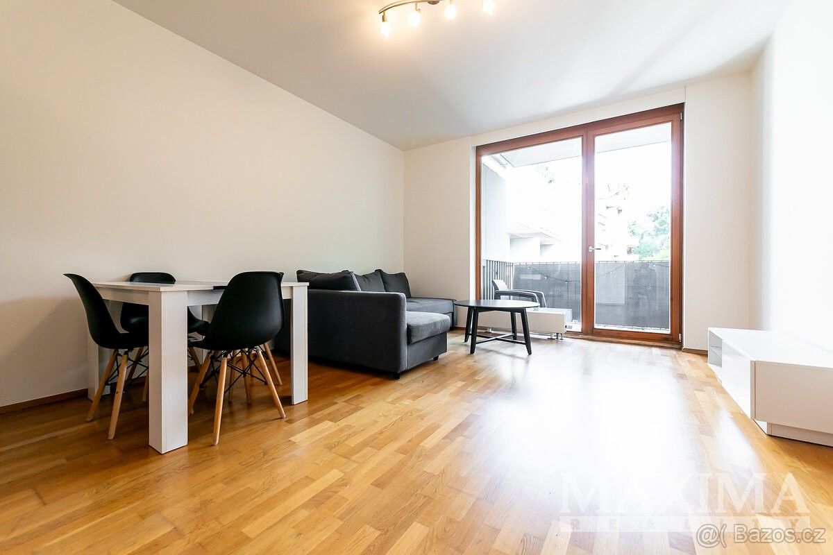 2+kk, Praha, 100 00, 49 m²