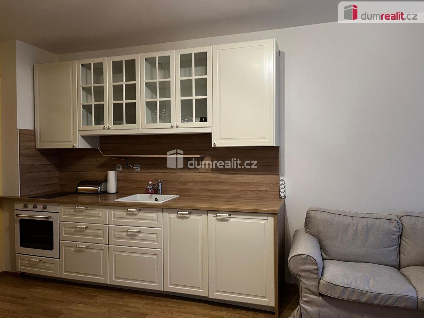 1+kk, Na Výrovně, Praha, 26 m²