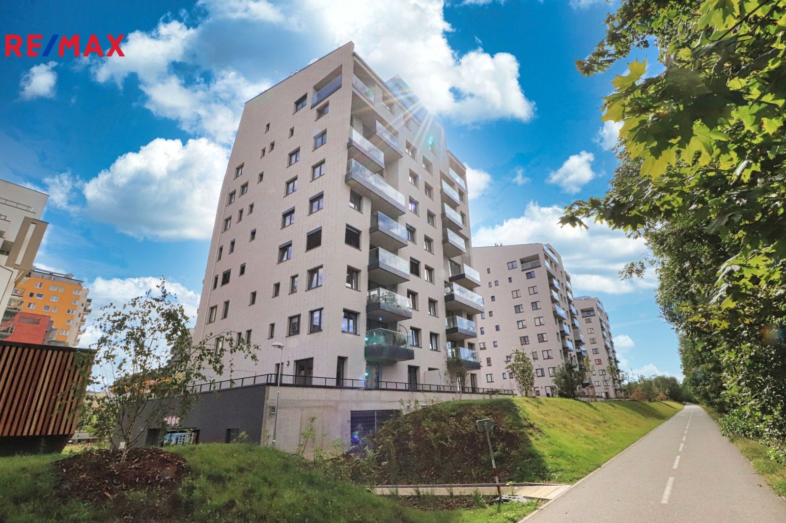 2+kk, Pod Harfou, Praha, 55 m²