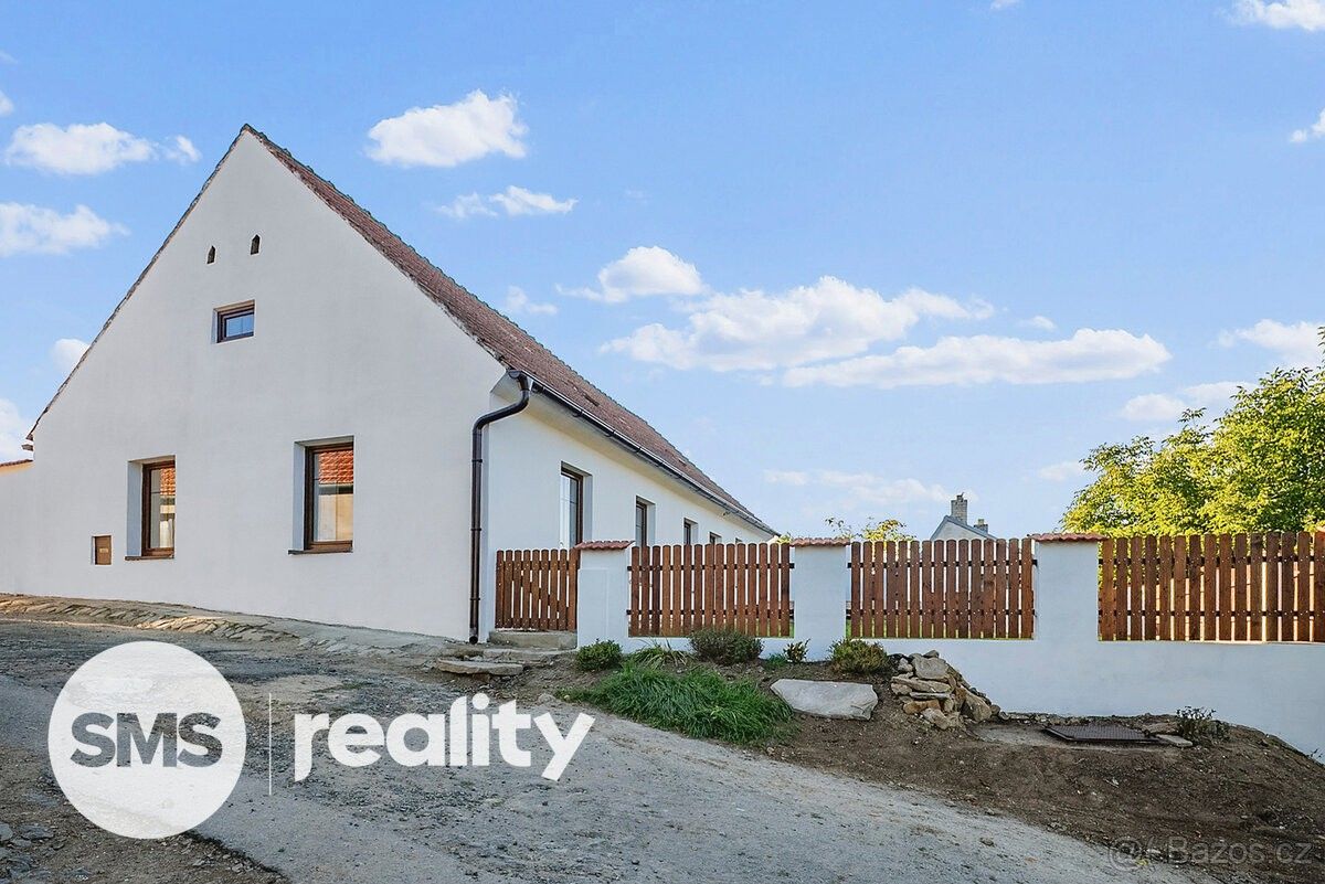 Rodinné domy, Mohelno, 675 75