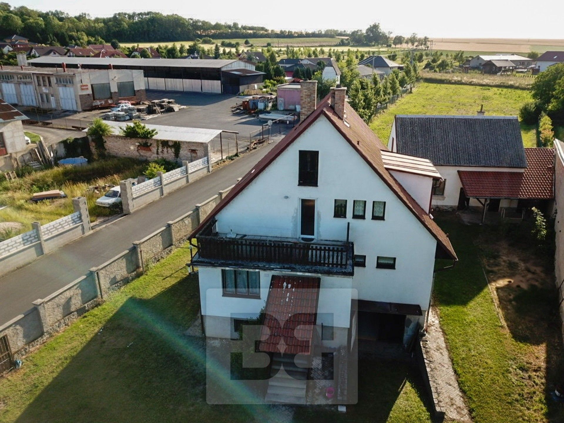Rodinné domy, Hlavní, Hrobce, 238 m²
