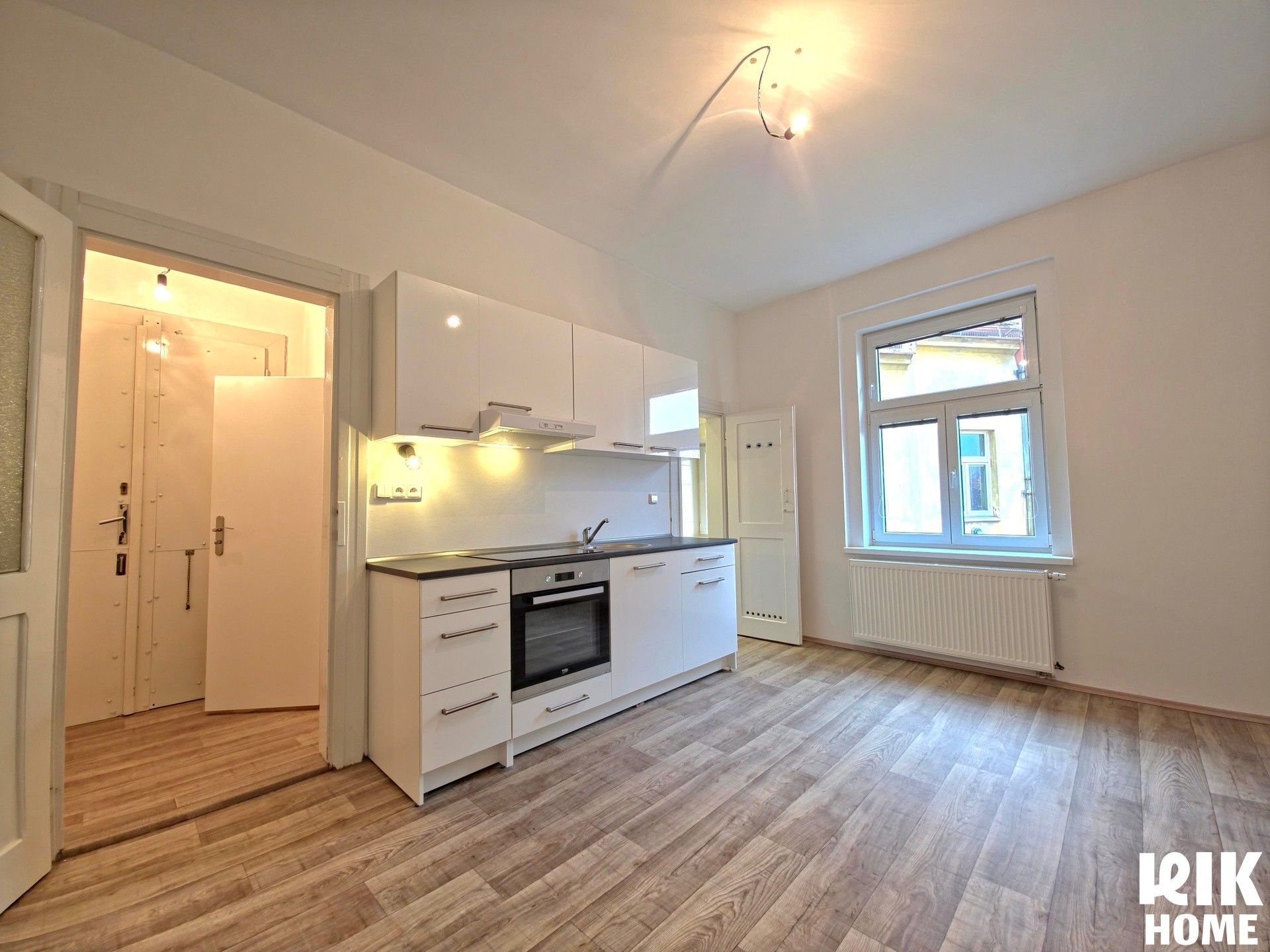 2+kk, Kloboučnická, Praha, 40 m²