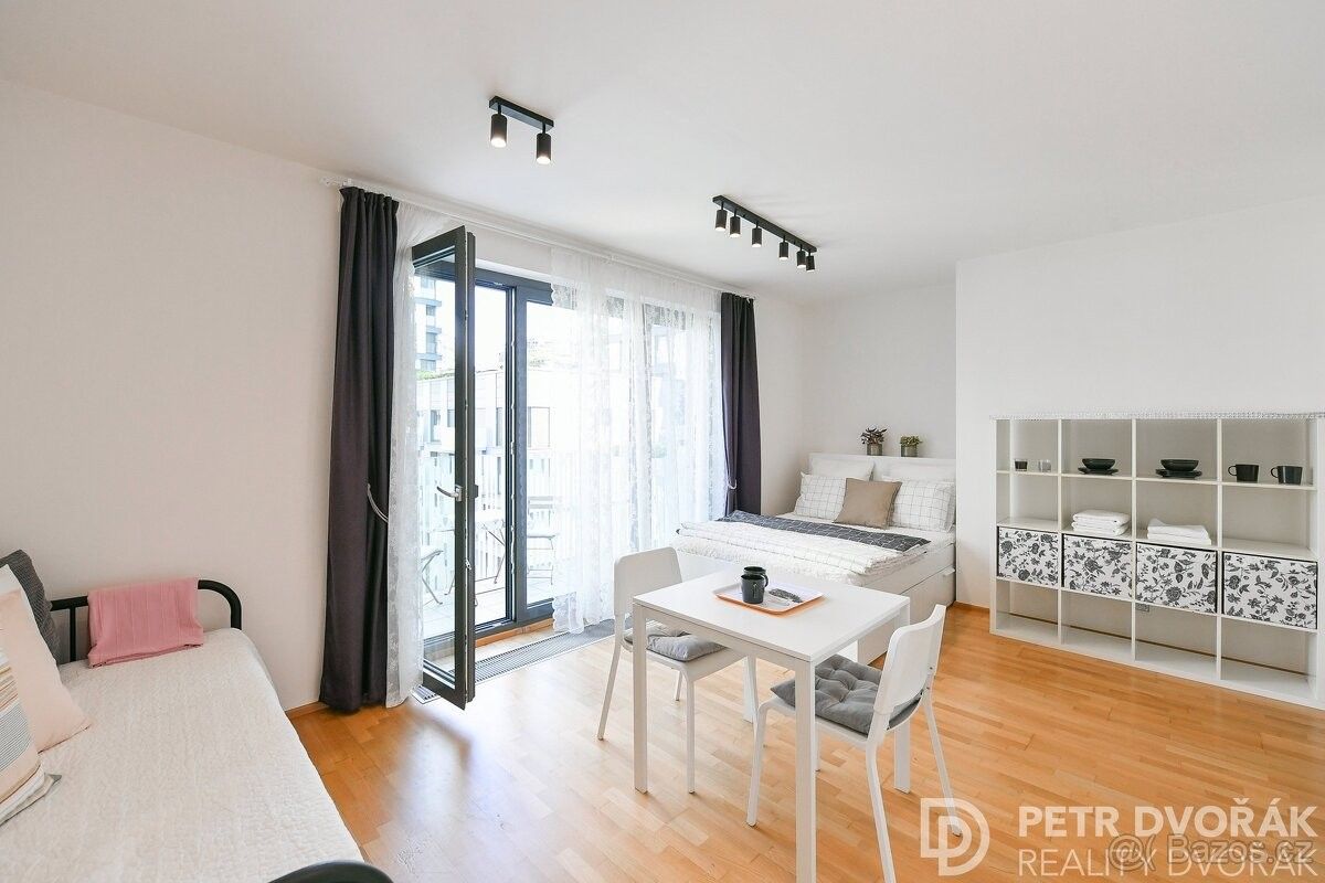 1+kk, Praha, 130 00, 36 m²