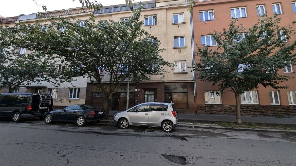 Pronájem byt 1+kk - Na hroudě, Praha, 40 m²