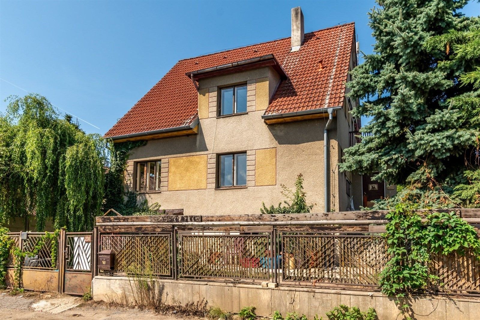 Prodej dům - Na Poštolce, Vyžlovka, 300 m²