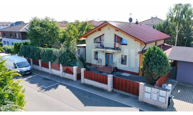 Prodej dům - Bořanovická, Bašť, 214 m²