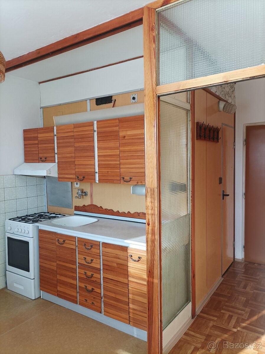 Prodej byt 1+1 - Napajedla, 763 61, 33 m²