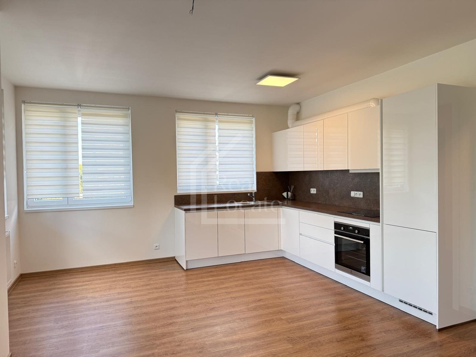 2+kk, Pod Harfou, Praha, 64 m²