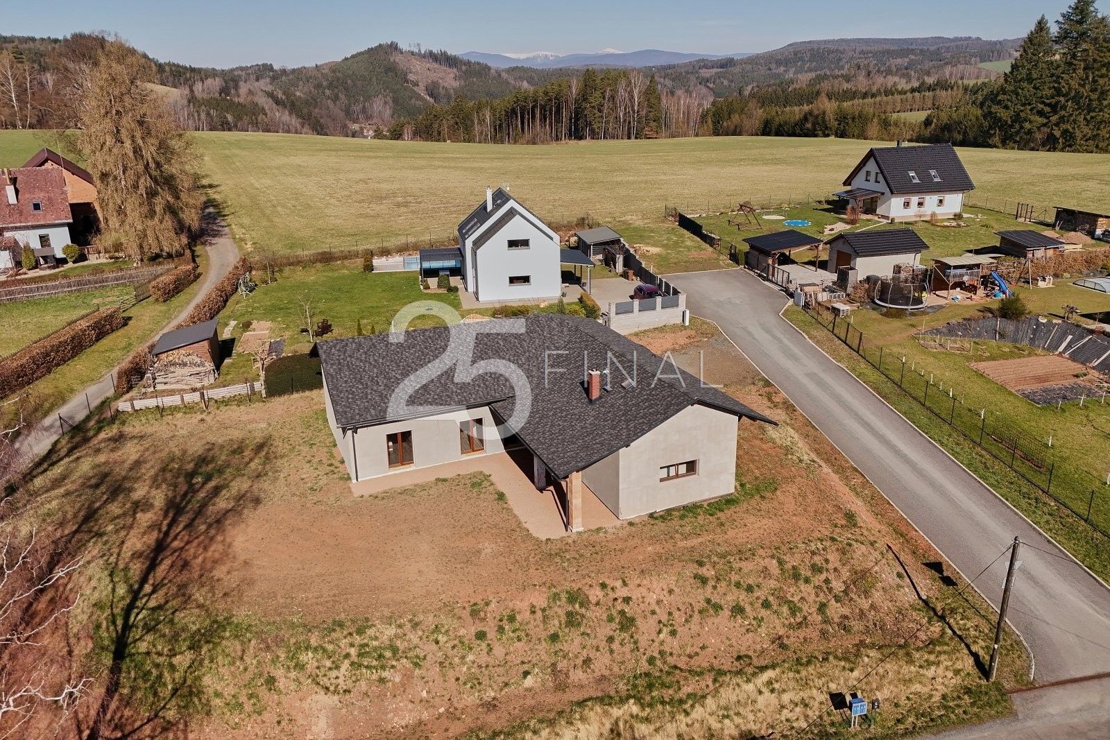 Rodinné domy, Zákopanka, Úpice, 159 m²