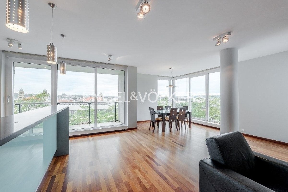 4+kk, Italská, Praha, 134 m²