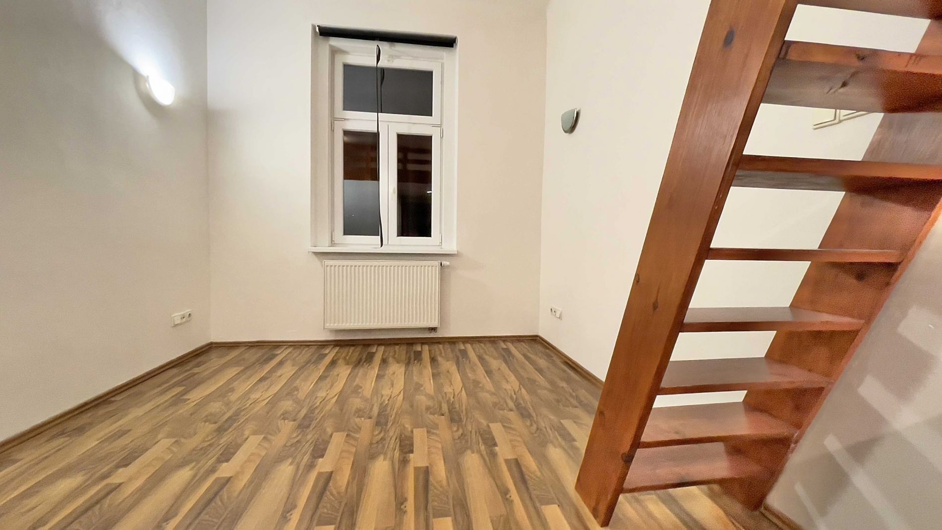 Pronájem byt 1+kk - Freyova, Praha, 20 m²