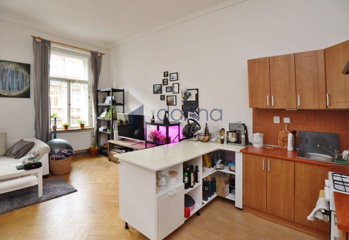 Pronájem byt 2+kk - Plaská, Praha, 58 m²