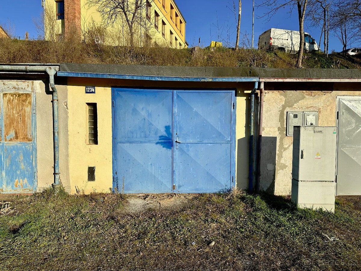 Garáže, Oslavany, 664 12, 24 m²