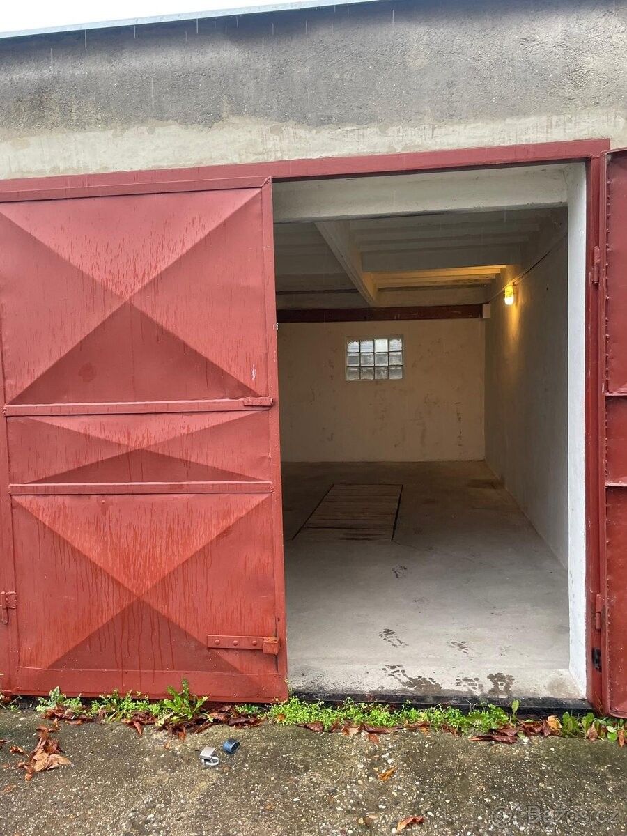 Garáže, Chomutov, 430 01