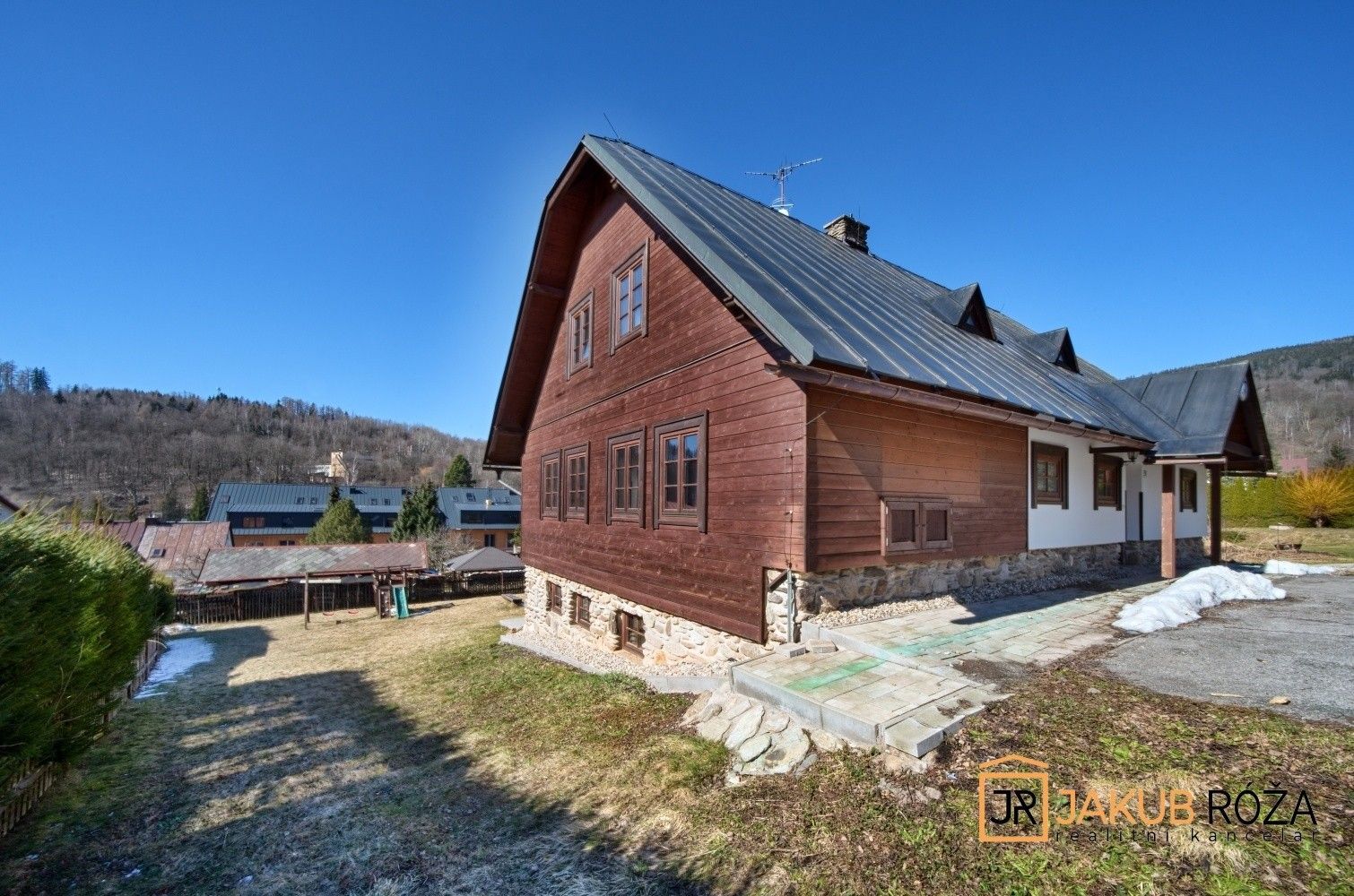 Ubytovací zařízení, Černý Důl, 377 m²