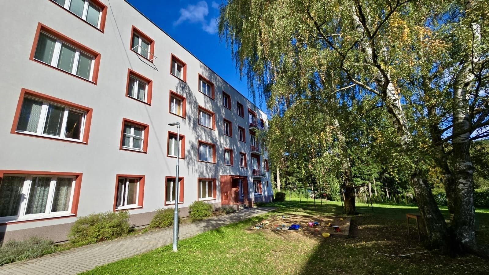 Pronájem byt 2+1 - Fučíkova, Planá, 50 m²