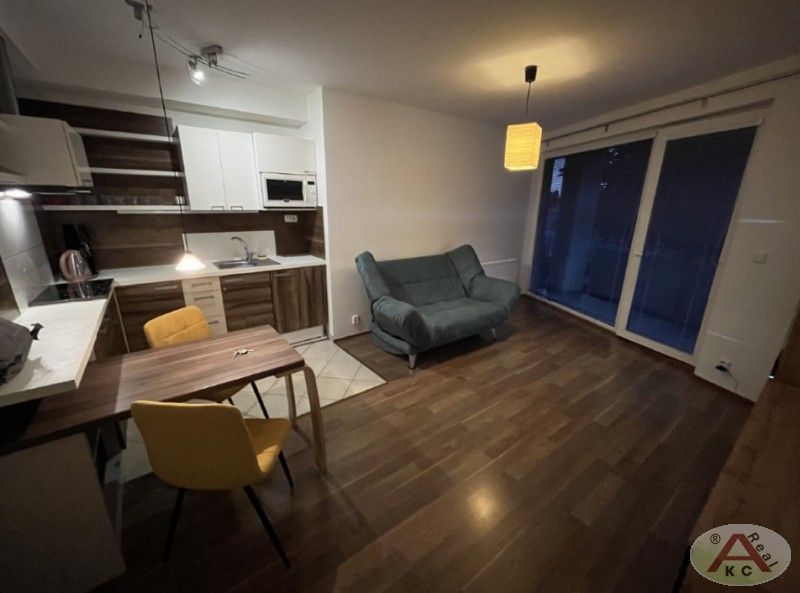 1+kk, Sazovická, Praha, 27 m²