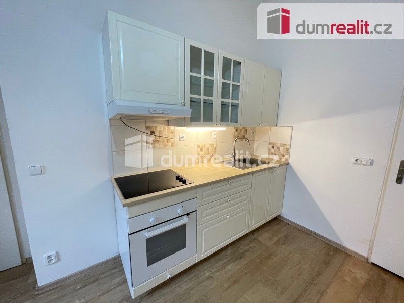 2+kk, Drtinova, Praha, 41 m²