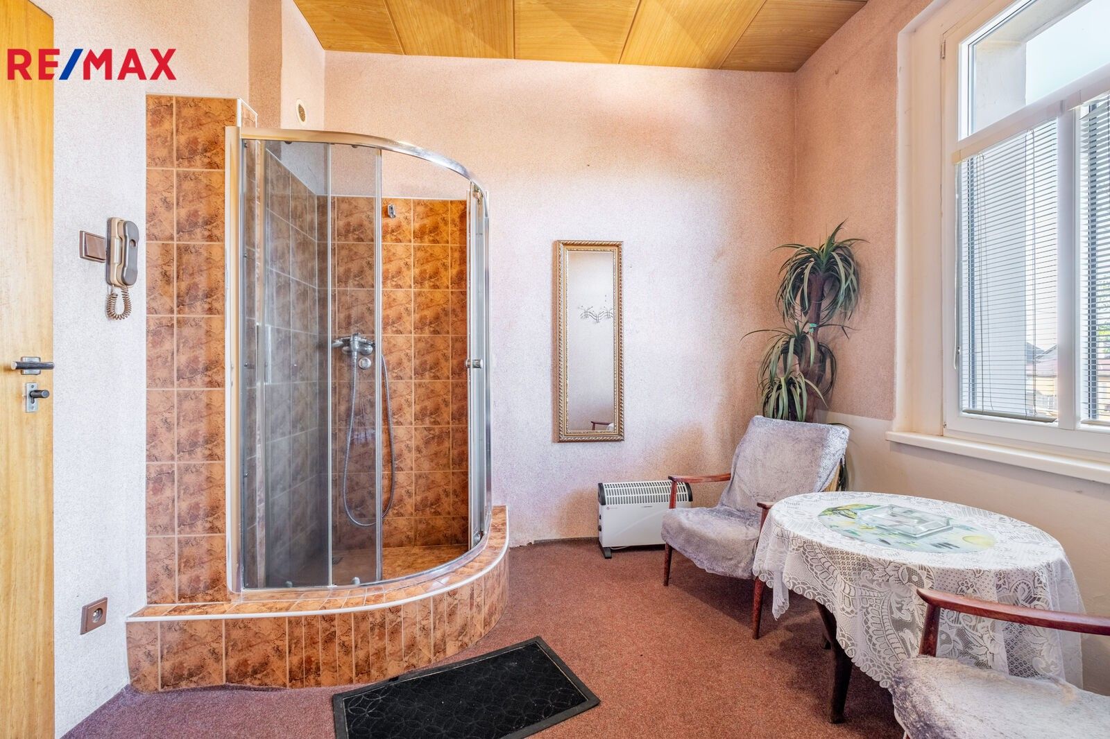 Prodej rodinný dům - Střední, Dubí, 236 m²