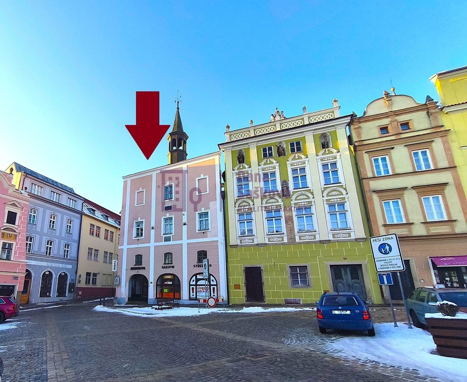 Obchodní prostory, nám. Míru, Jindřichův Hradec, 525 m²
