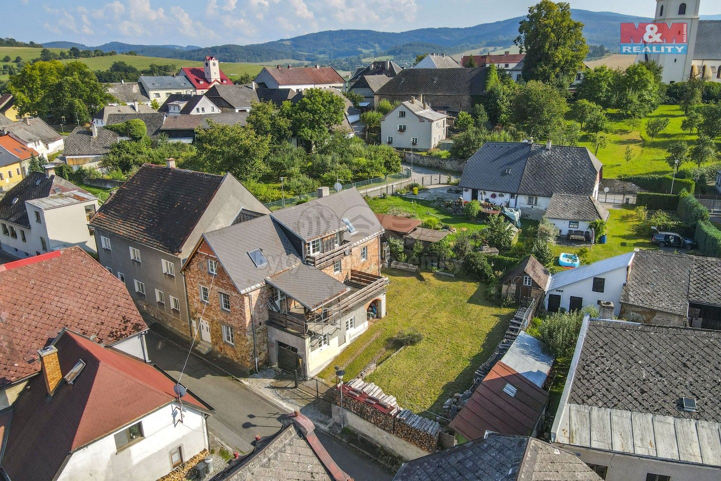 Rodinné domy, Strážov, 359 m²