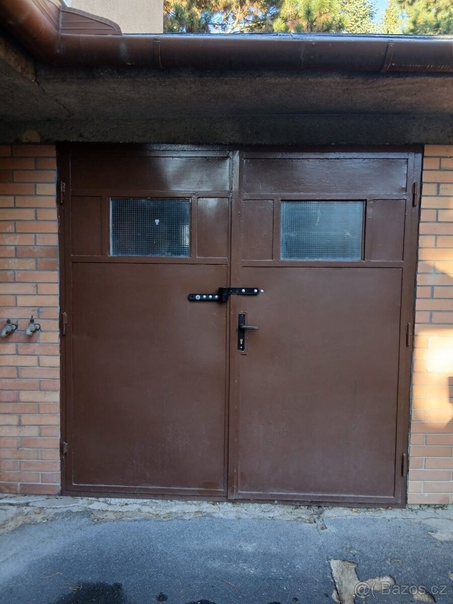 Garáže, Slavkov u Brna, 684 01