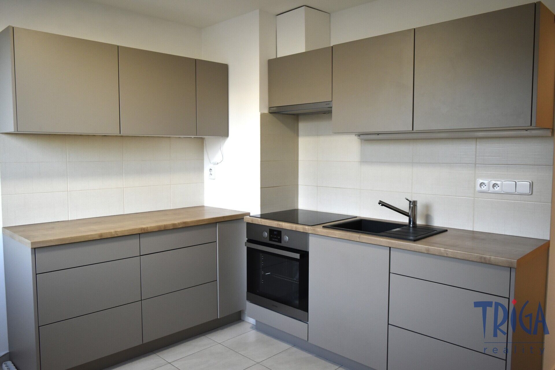 3+1, Běloveská, Náchod, 66 m²