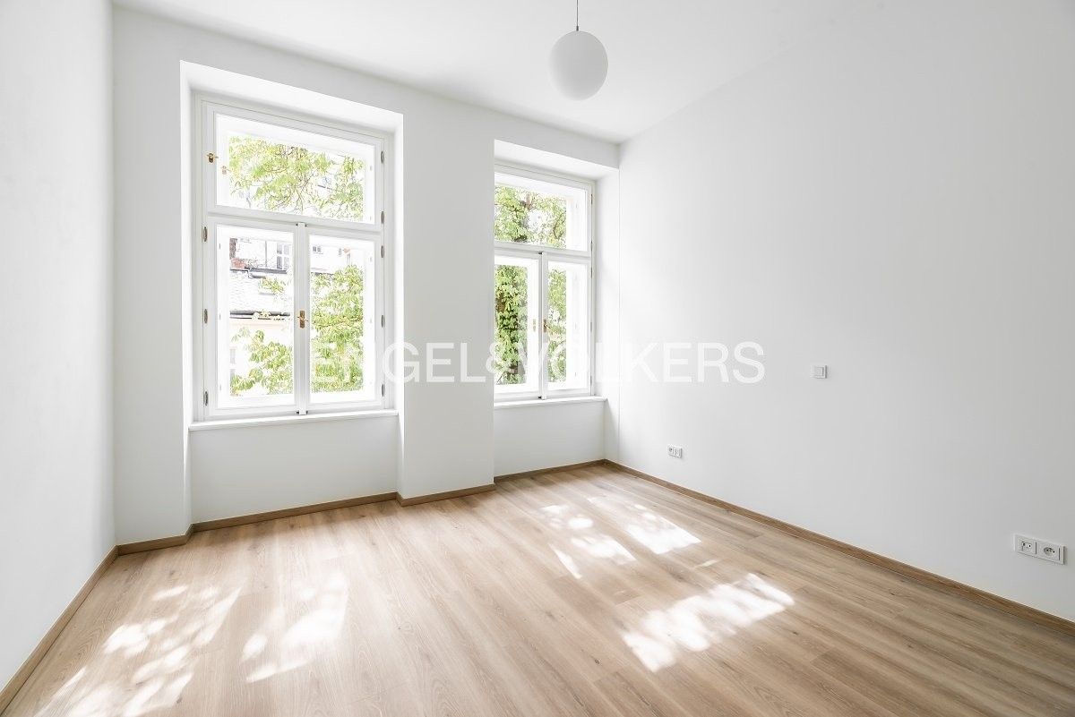 3+kk, Václavské náměstí, Praha, 77 m²