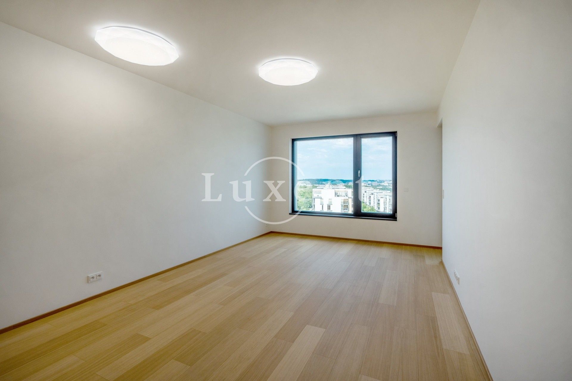 3+kk, V třešňovce, Praha, 75 m²