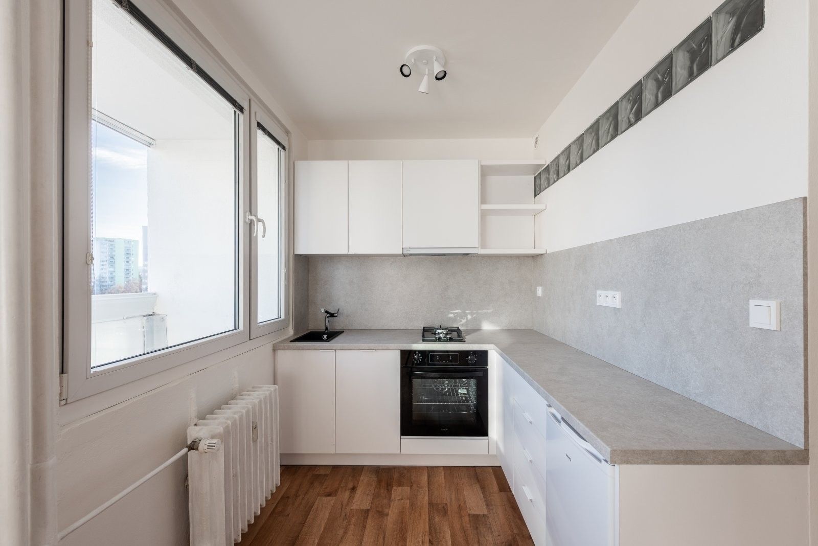 1+1, Štúrova, Praha, 43 m²