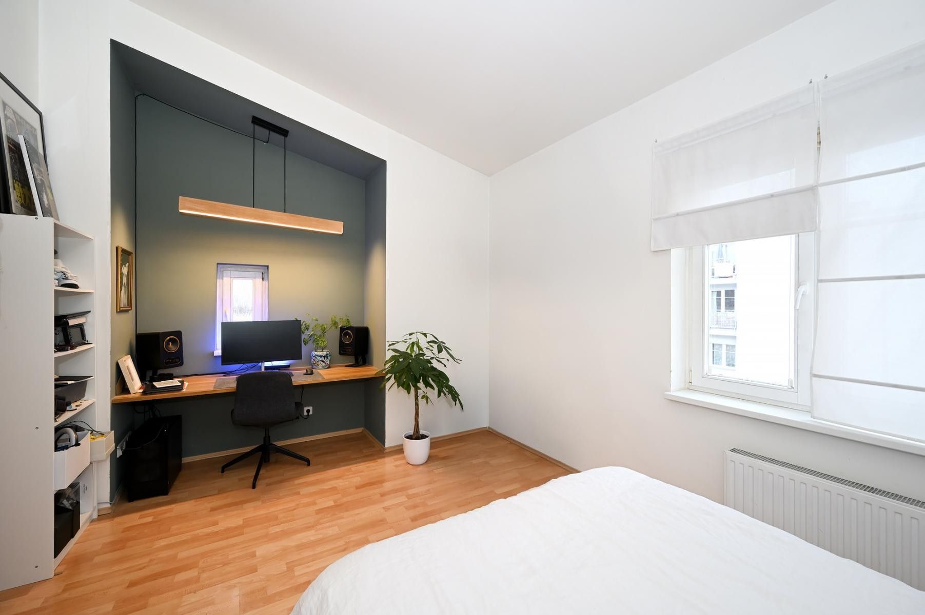 Pronájem byt 2+kk - U garáží, Praha, 45 m²