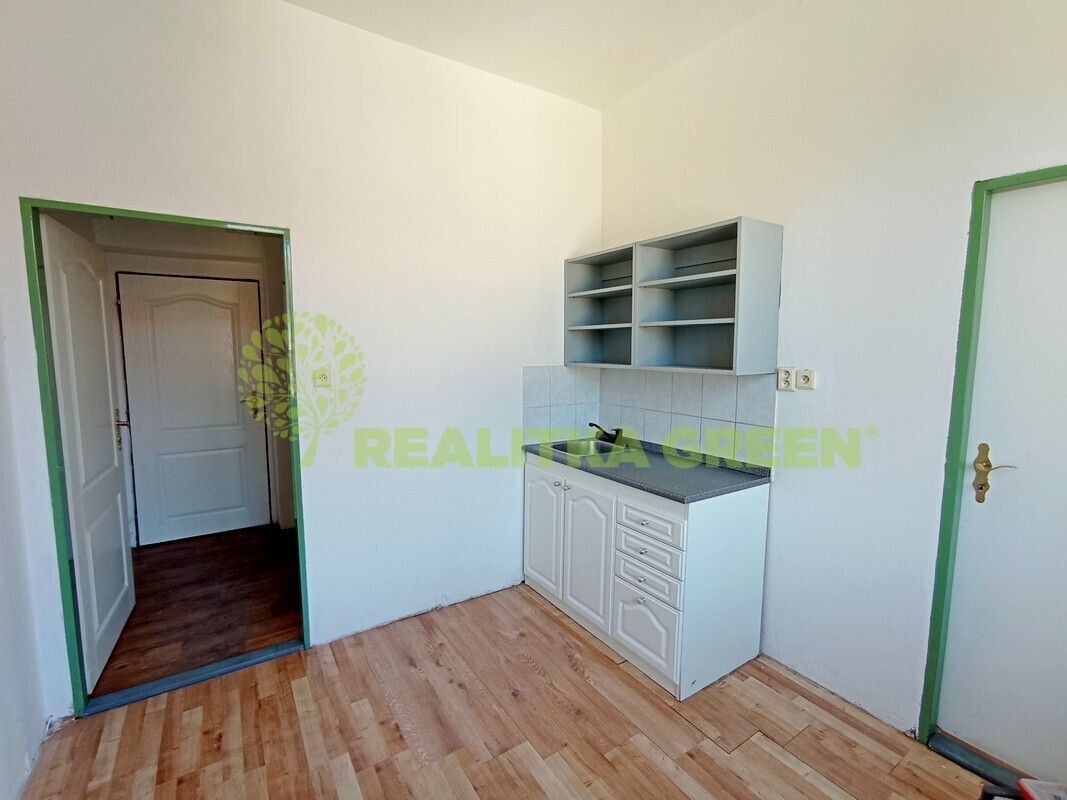 Pronájem byt 2+kk - Šafaříkova, Tábor, 25 m²