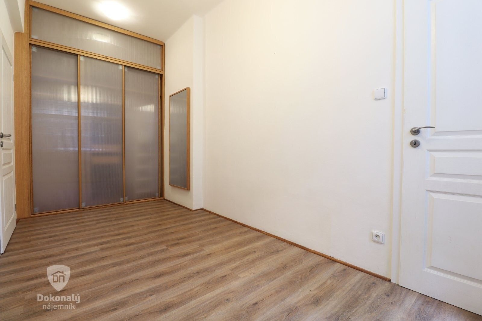 Pronájem byt 2+kk - Na dolinách, Praha, 41 m²