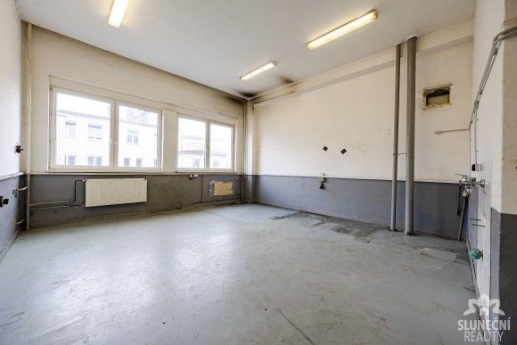 Sklady, Uherský Brod, 688 01