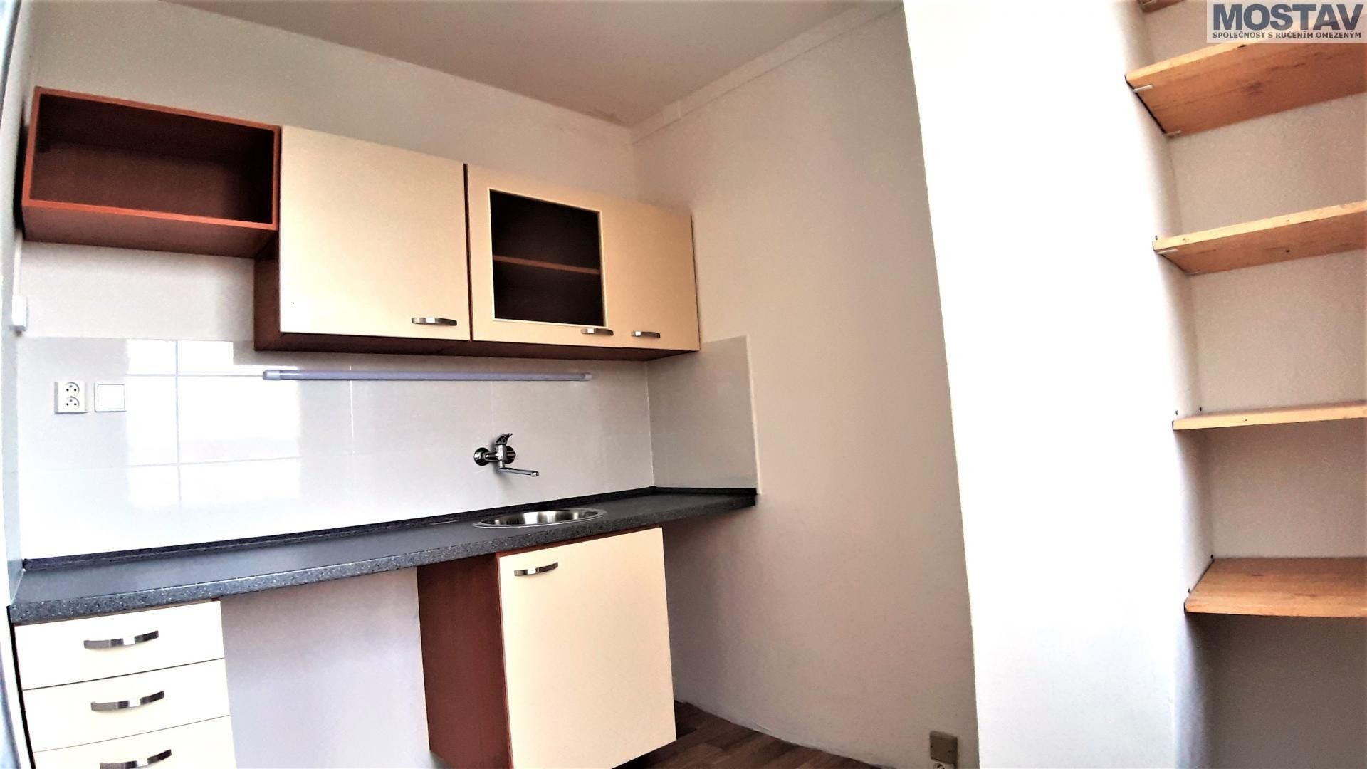 Prodej byt 1+1 - Jana Opletala, Most, 34 m²