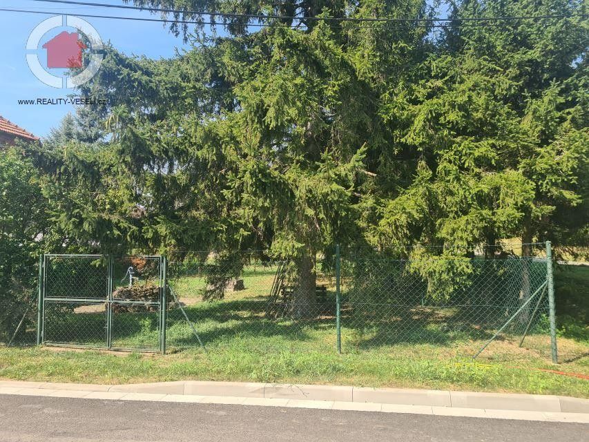 Pozemky pro bydlení, Louka nad Veličkou, 696 76