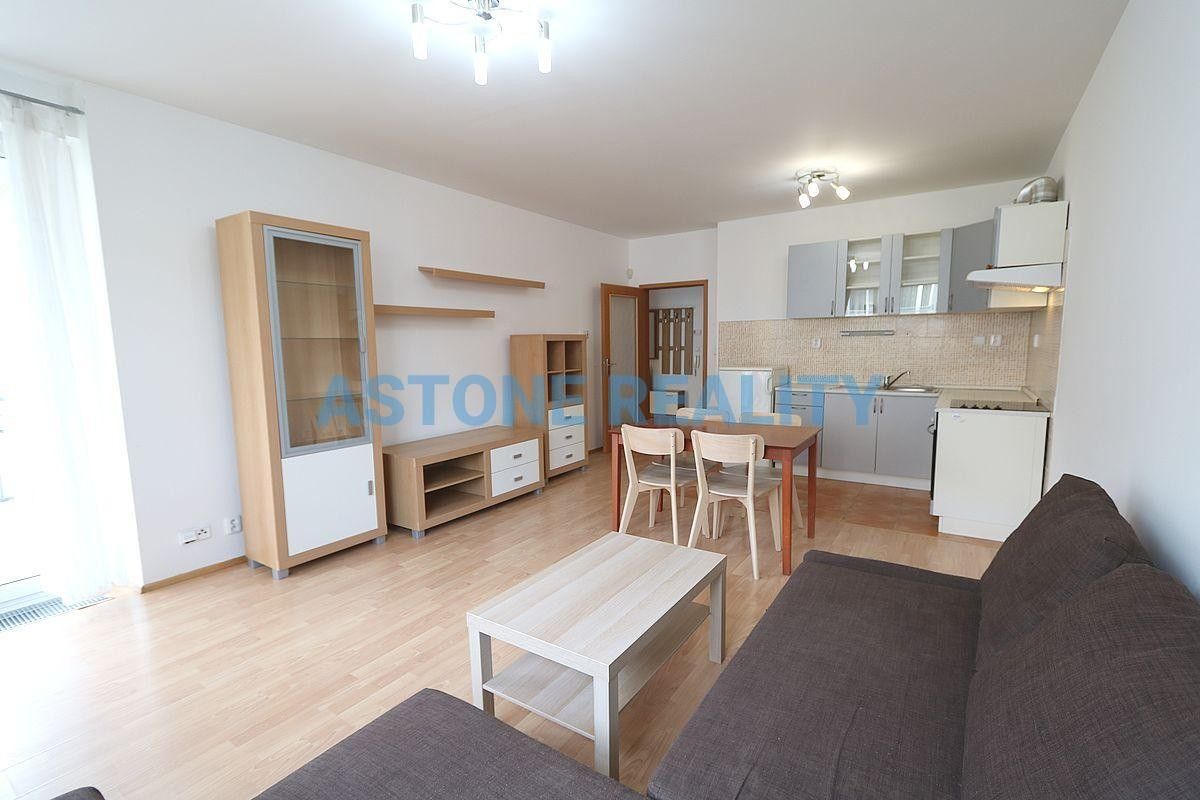 Pronájem byt 2+kk - Anny Rybníčkové, Praha, 63 m²