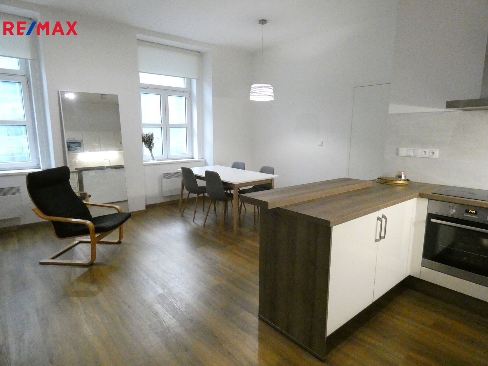 2+kk, Staropramenná, Praha, 50 m²