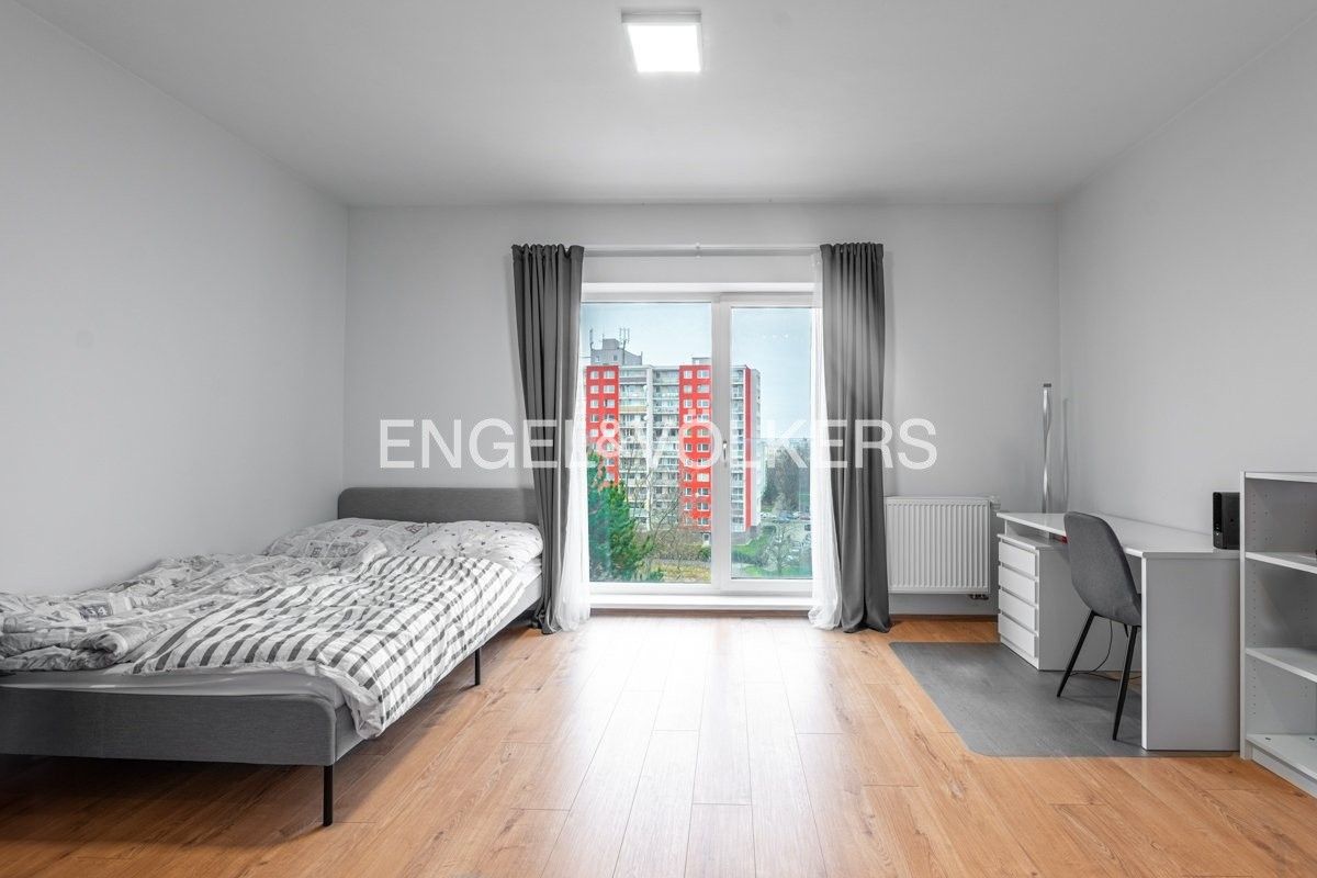 Pronájem byt 1+kk - Klapálkova, Praha, 35 m²