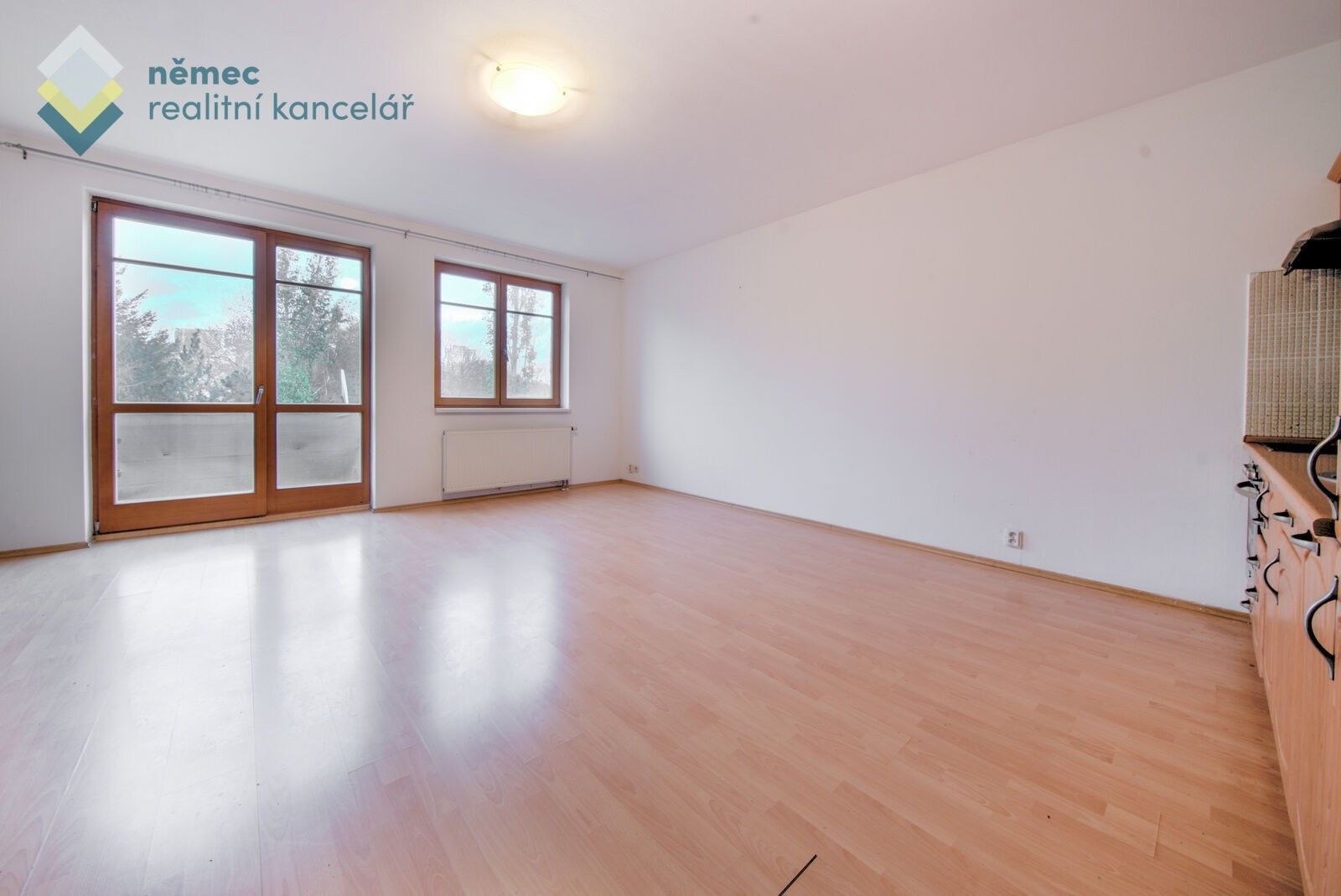 Pronájem byt 1+kk - Podle náhonu, Praha, 35 m²