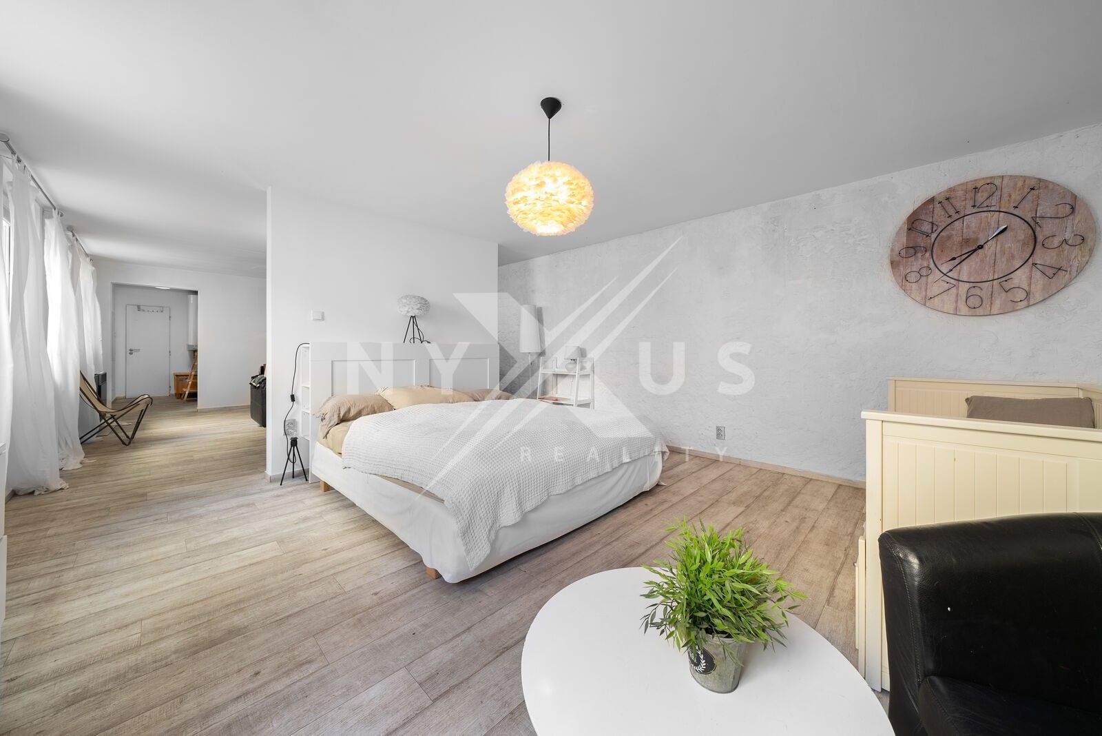 Prodej byt 2+1 - Pernerova, Praha, 60 m²