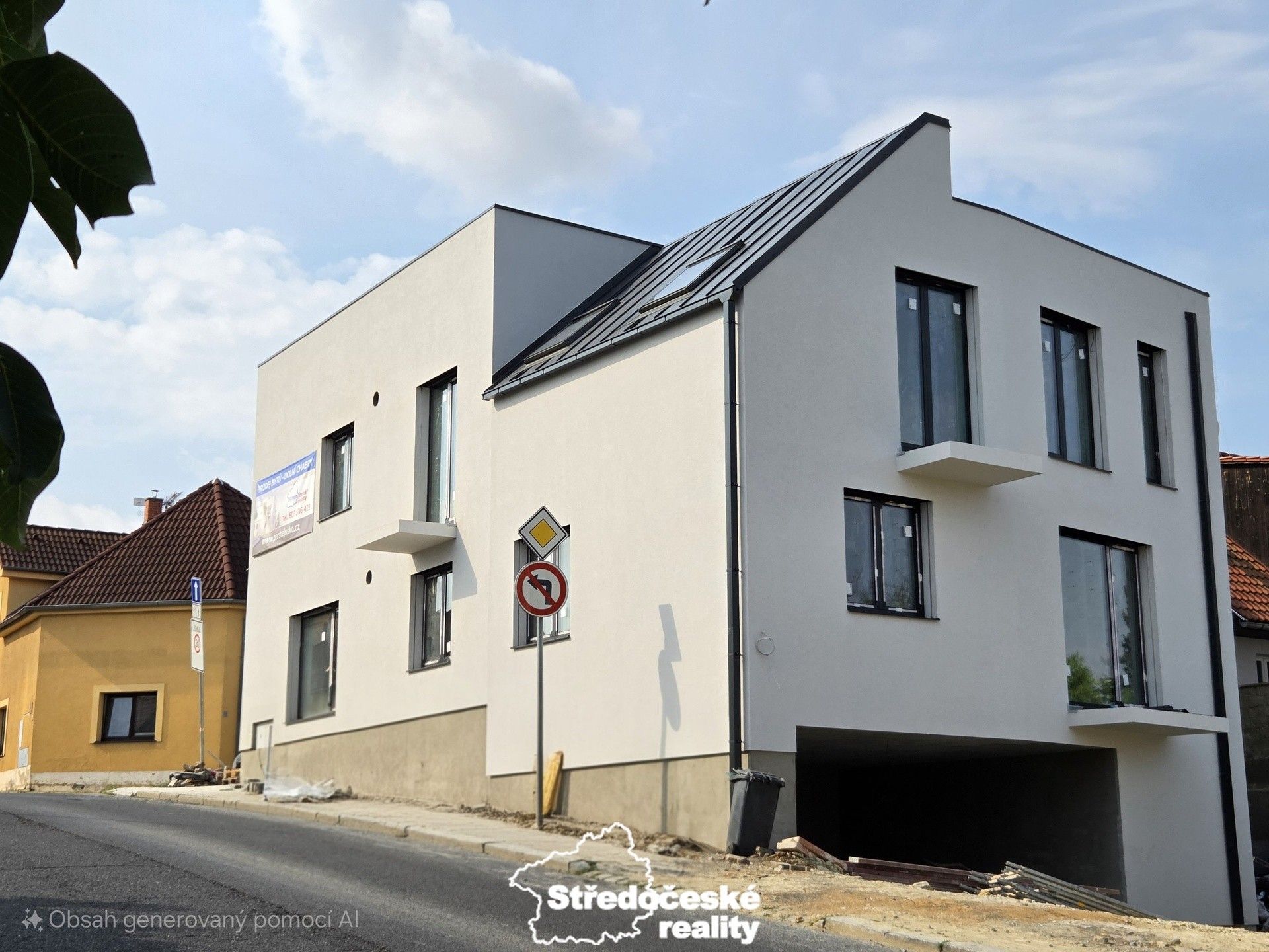 3+kk, Kobyliská, Praha, 93 m²