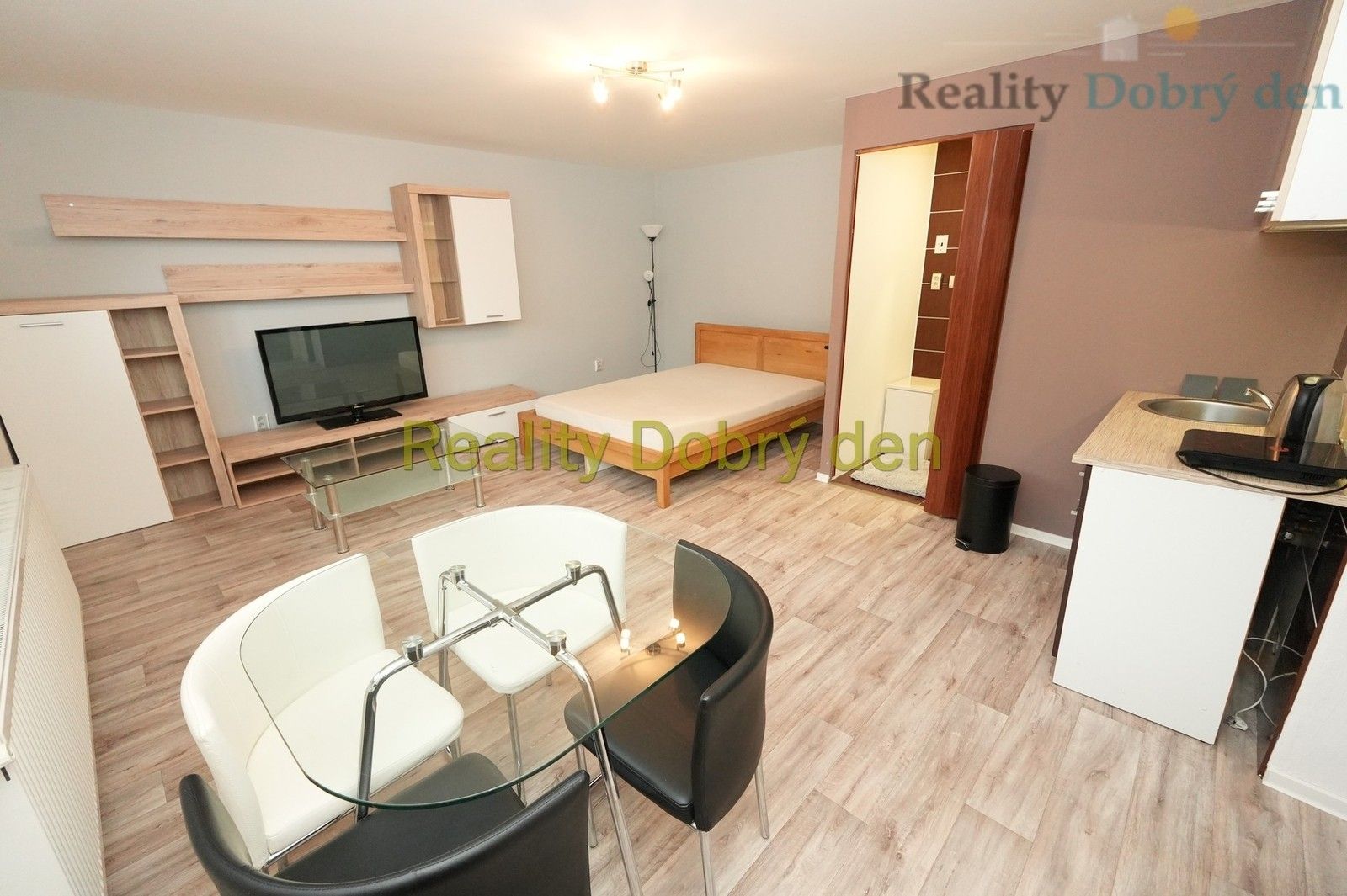 1+kk, Hobzíkova, Opava, 27 m²