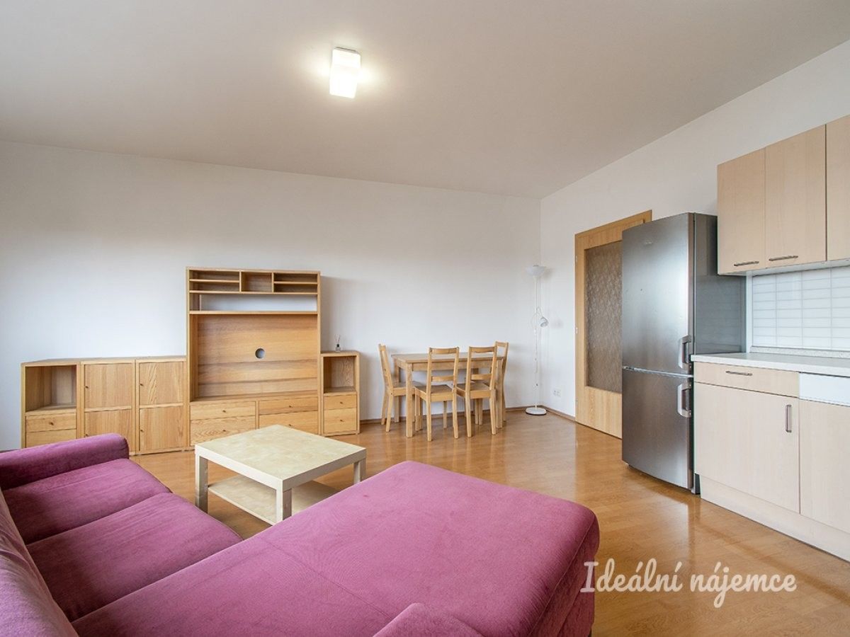 Pronájem byt 2+kk - Panuškova, Praha, 69 m²