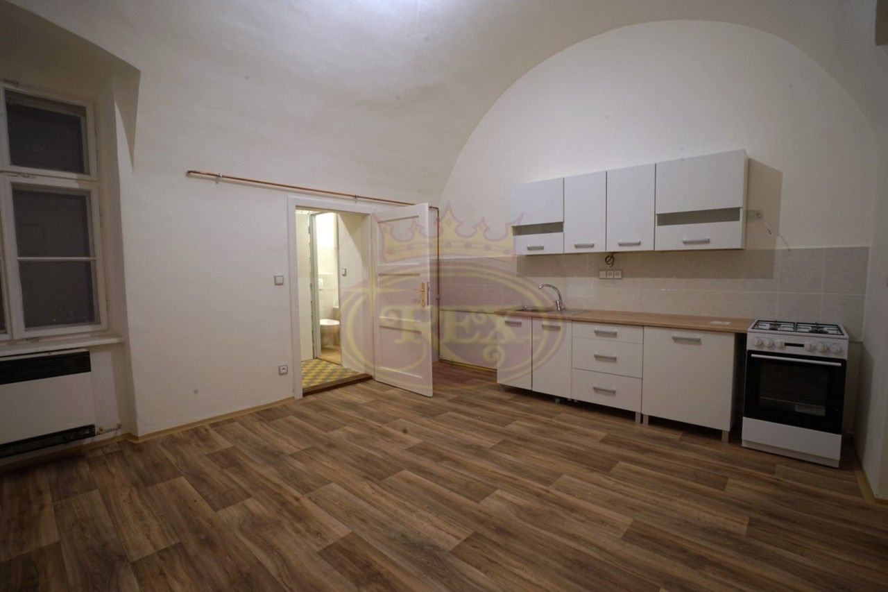 3+1, Školní, Jaroměř, 79 m²