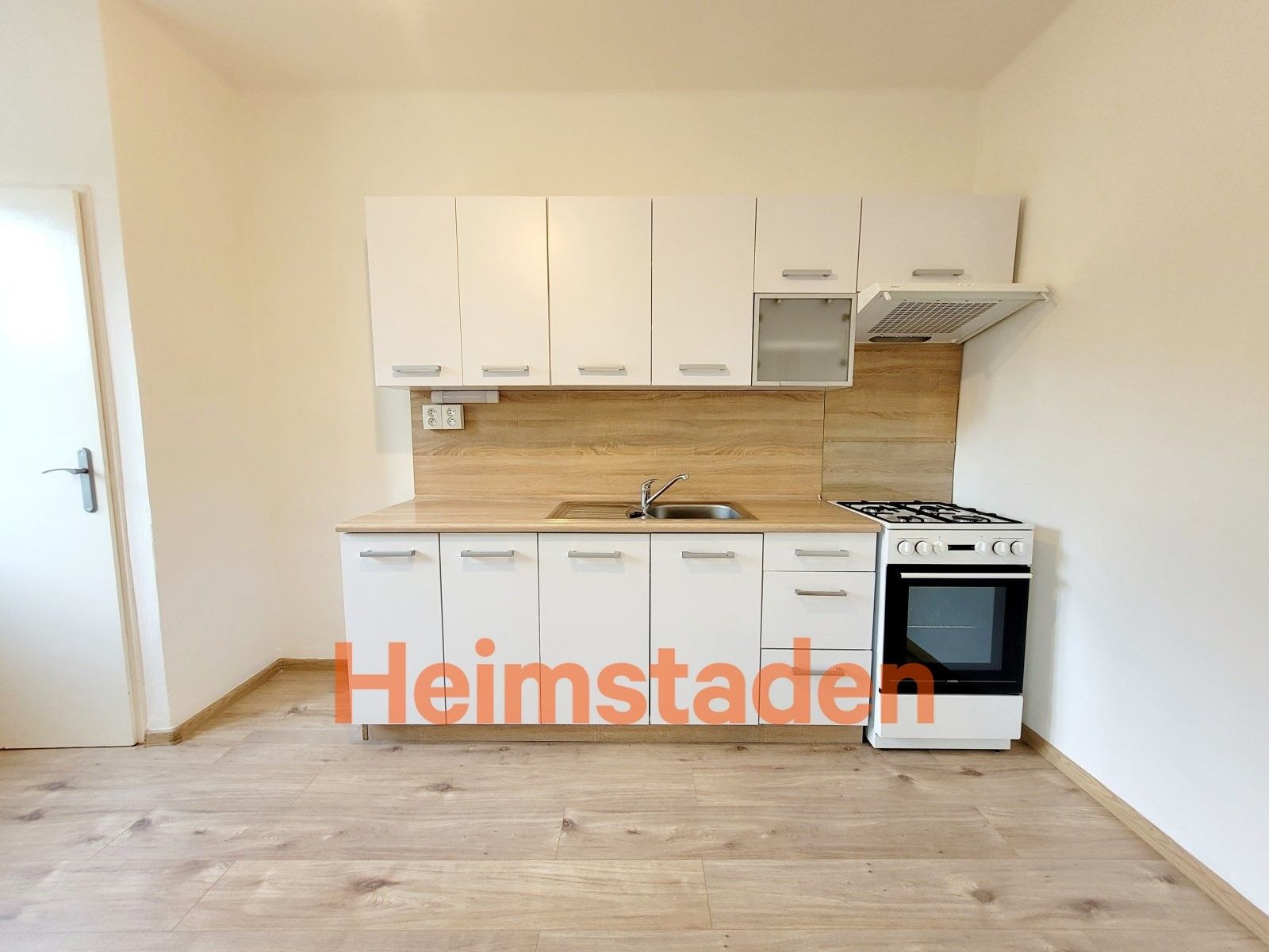 3+kk, Hlavní třída, Havířov, 64 m²