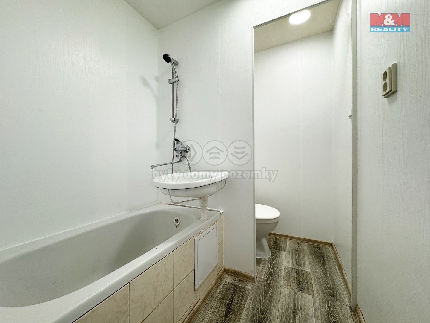 Pronájem byt 1+kk - Dlouhá, Horní Slavkov, 20 m²