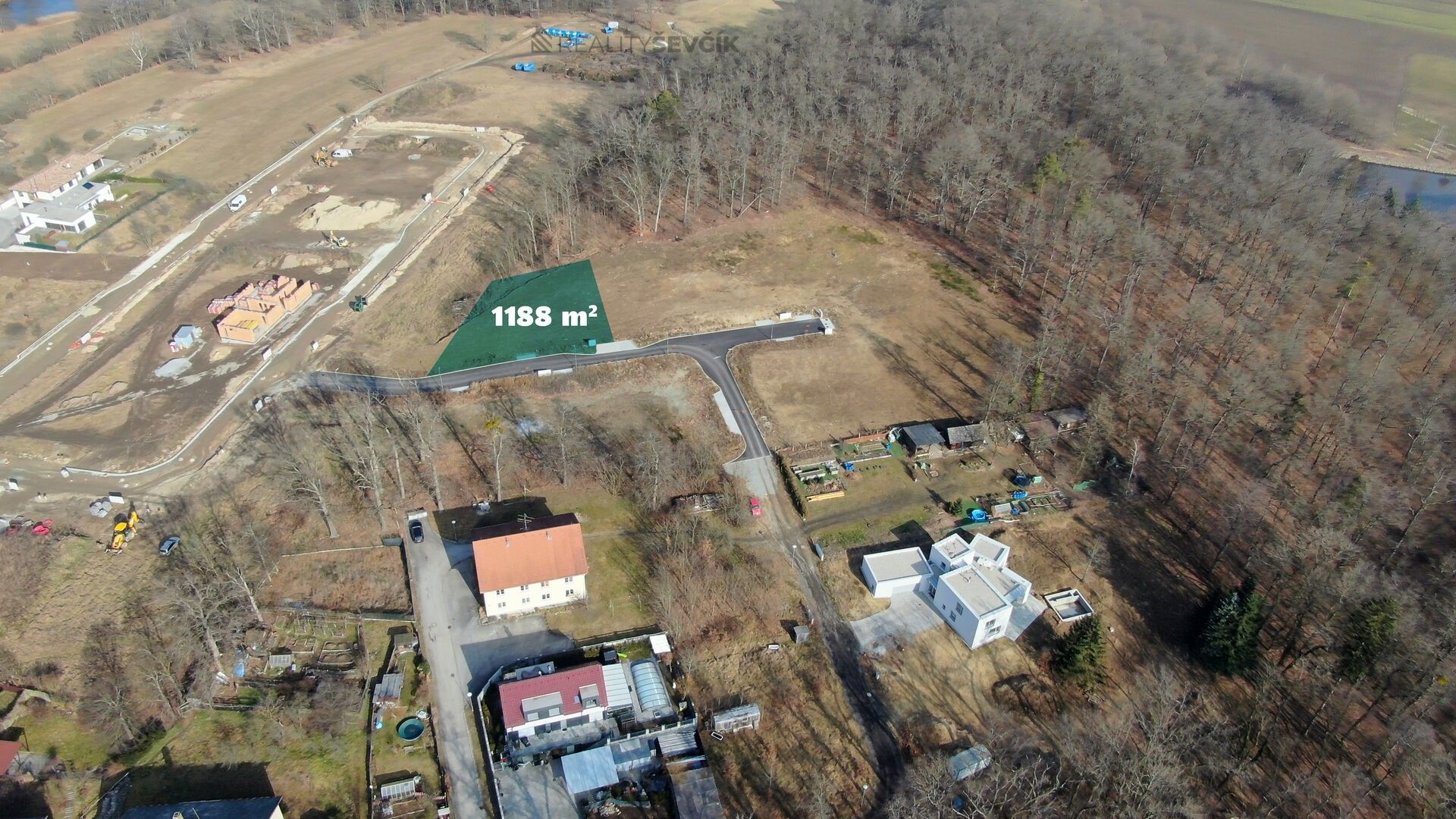 Prodej pozemek pro bydlení - Lesní, Hluboká nad Vltavou, 1 m²